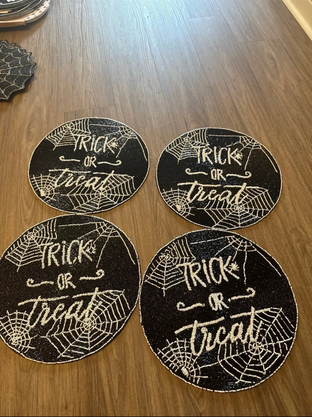Spooky 'Trick or Treat' Black Round placemats set of 4 new